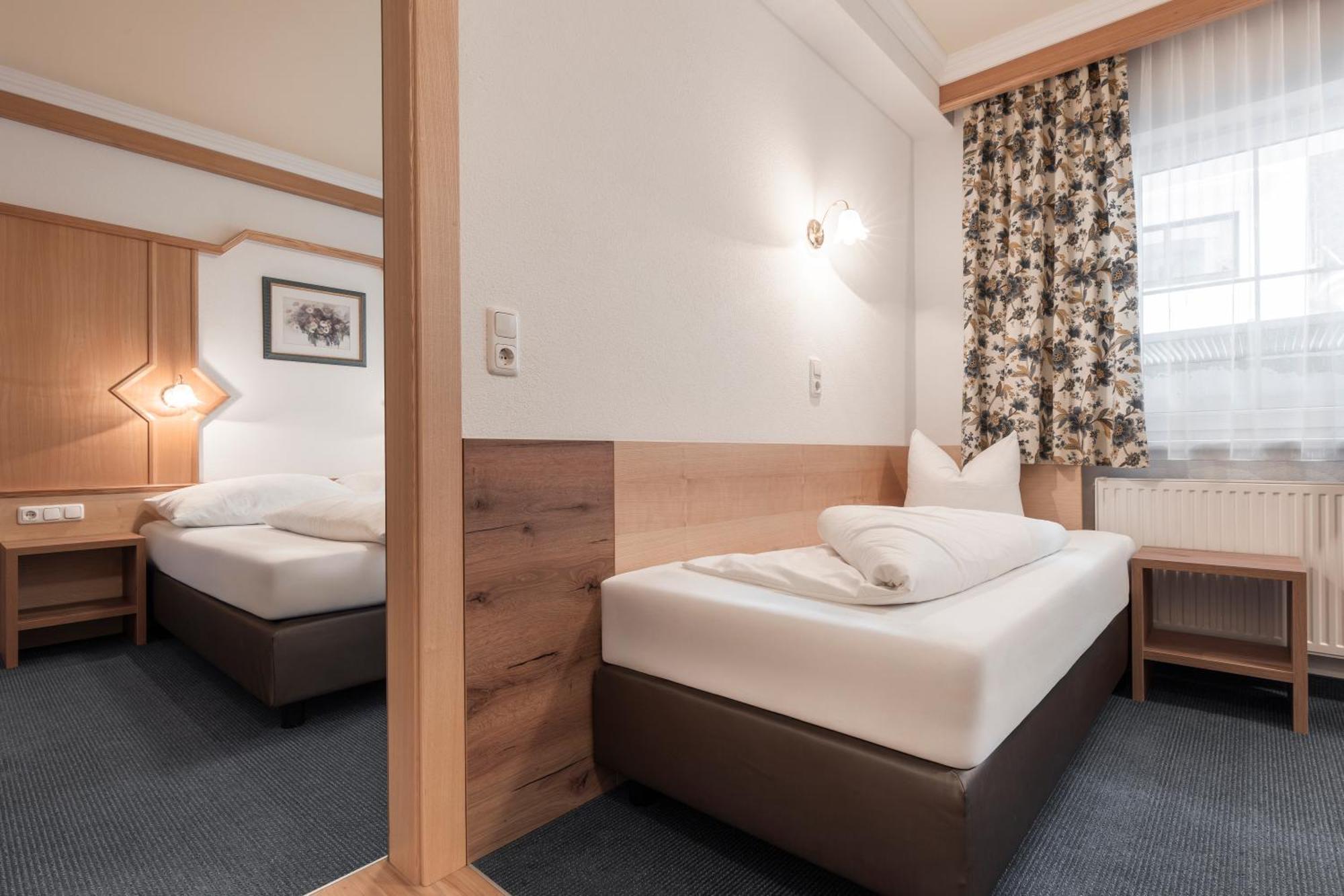 Schmid Rooms & Apartments イシュグル エクステリア 写真