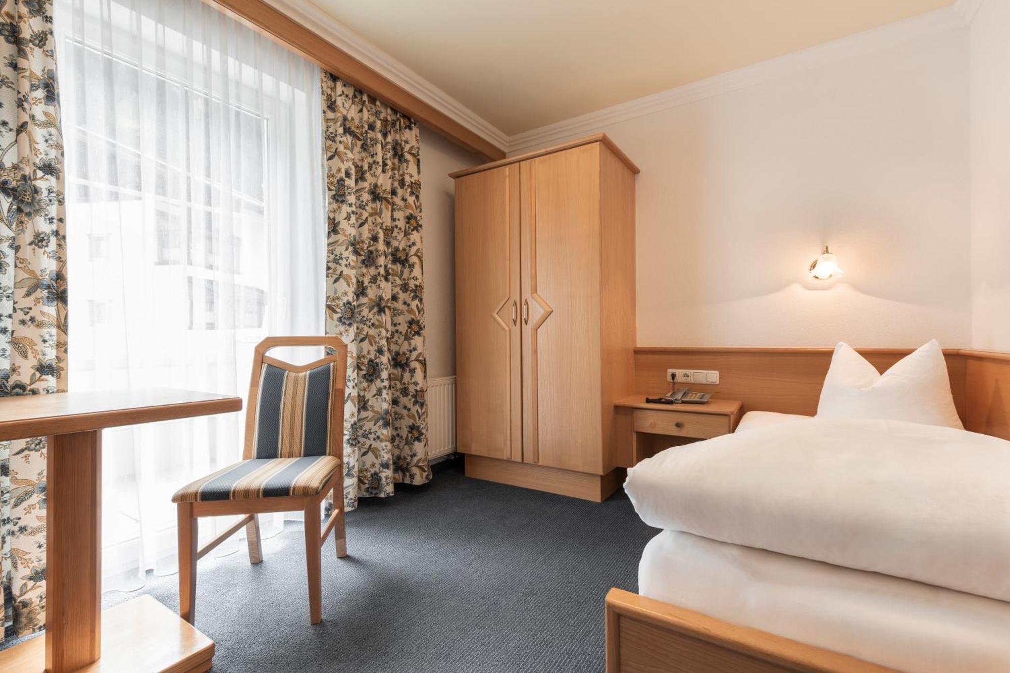 Schmid Rooms & Apartments イシュグル エクステリア 写真
